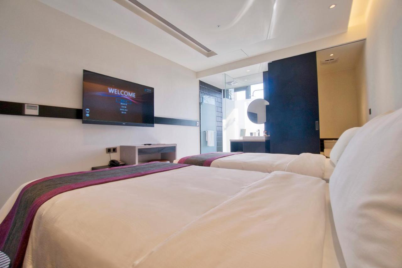 טאיצ'ונג Royal Roi Hotel מראה חיצוני תמונה